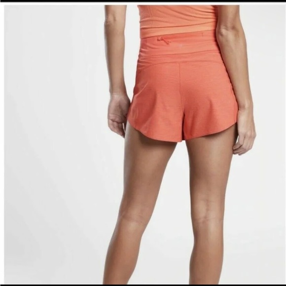 Athleta Textured Run With It 3.5” shorts - Picture 2 of 10